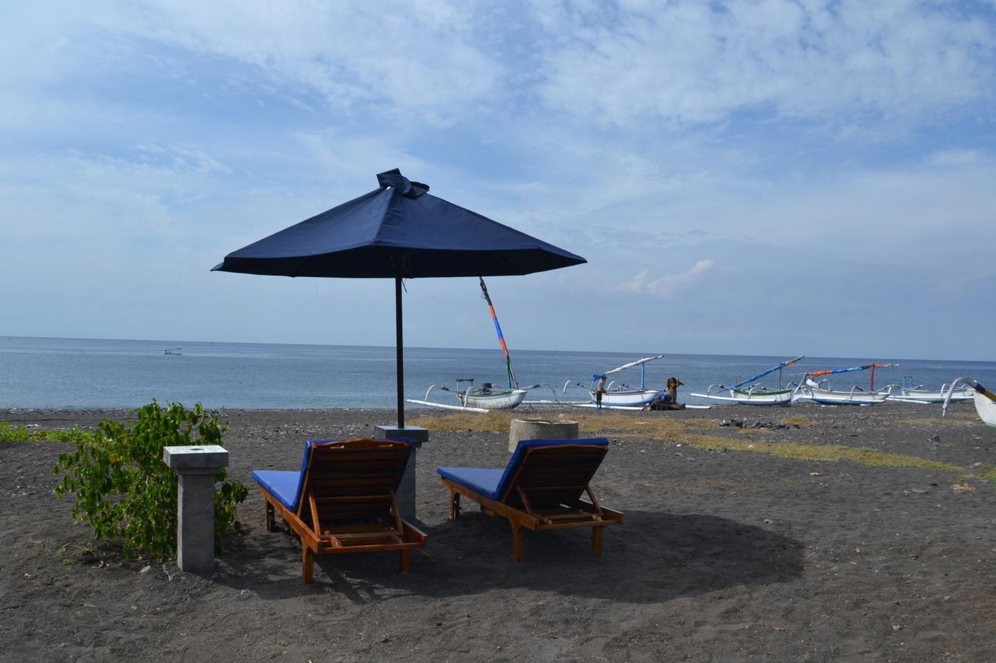 The Bbq Guest House Amed  Ngoại thất bức ảnh