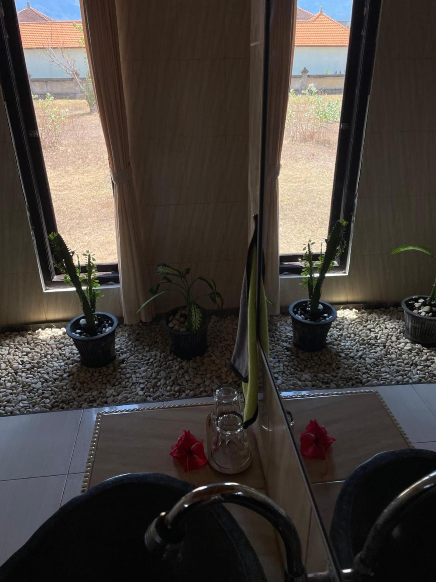 The Bbq Guest House Amed  Ngoại thất bức ảnh